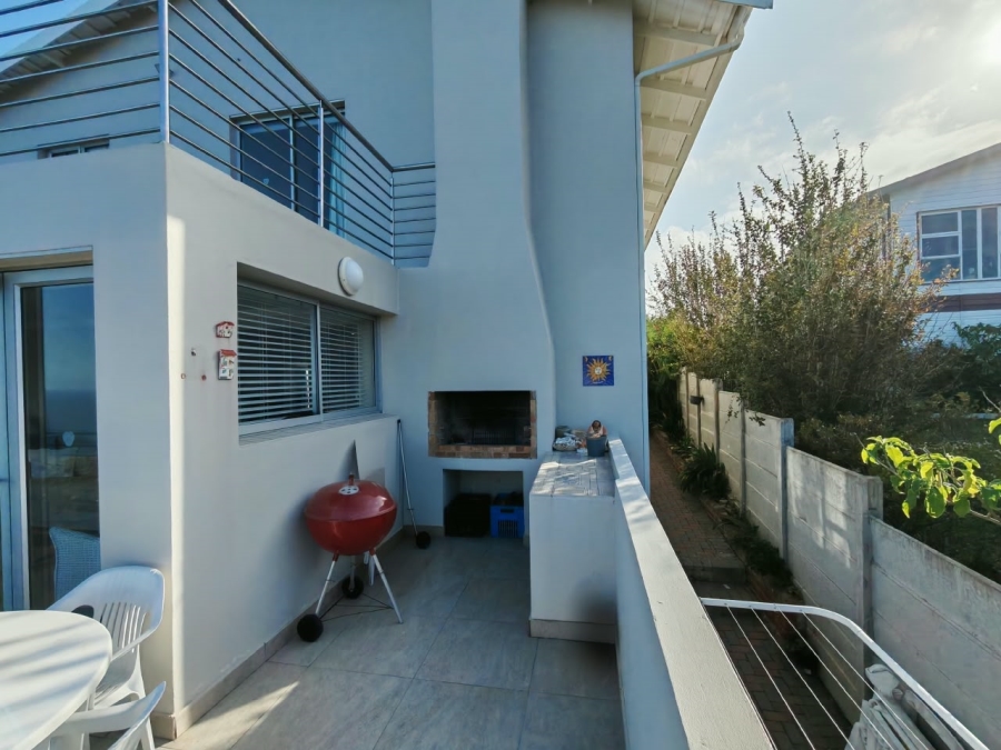 4 Bedroom Property for Sale in Herolds Bay Western Cape